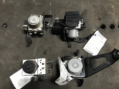 Nissan Armada 2013 2014 2015 unidad de freno antibloqueo conjunto de bomba ABS conjunto 140 k OEM Foto 1 de 3