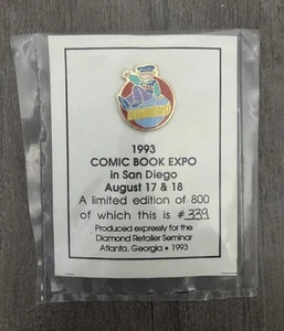 1993 DIAMOND COMIC BOOK EXPO SAN DIEGO RETAILER SEMINAR PIN #339/800 - Bild 1 von 1