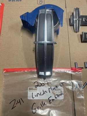 🔥 2006 - 08 Lincoln Mark LT Truck front Chrome Grille Emblem OEM - Image 1 of 4