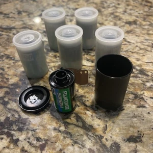 Lote de (6). Película de impresión en color Fujifilm Fujicolor Superia 400 24 Exp 35 mm CADUCADA - Imagen 1 de 3