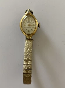 Reloj para mujer Waltham vintage 17 joyas tono dorado protegido contra golpes” - Imagen 1 de 4