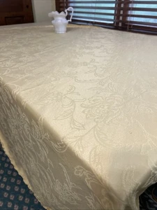 "Mantel Damasco Redondo 74"" - Pergamino Floral Dorado Suave - Elegante Estilo Vintage" - Imagen 1 de 7