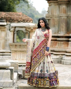 VESTIDO DE FIESTA NUPCIAL LEHENGA CHOLI DISEÑADOR LEHNGA INDIO DISEÑADOR BOLLYWOOD - Imagen 1 de 6