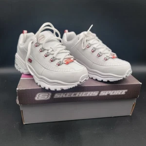 NEW Skechers Sport 11097EW/WRD Women’s Sneakers Sz 9 Wide White Red - Picture 1 of 12
