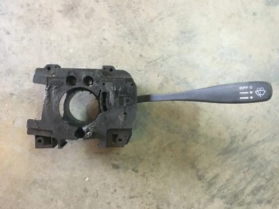 91 92 93 94 1993 Nissan Sentra interruptor limpiaparabrisas Foto 1 de 4