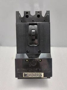 ITE CE3M040 Circuit Breaker 600AC Volts 3 Pole 40 Amp - Picture 1 of 8