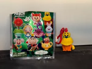 Monograma Disney Alicia en el País de las Maravillas Escoba Perro Clip Llavero Serie 61 - Imagen 1 de 1