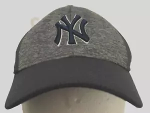 New York Yankees Logo MLB Boys Black Sewn Spandex Stretch New Era Hat Cap - Picture 1 of 2
