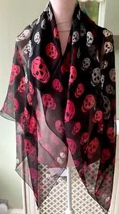 Nuevo Alexander McQueen Multi Calavera Seda Bufanda 138 x 138 cm - Imagen 1 de 17