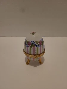 Vintage Porcelain Hand Painted Floral Egg Trinket Box Pill Box ~ Excellent - Picture 1 of 7