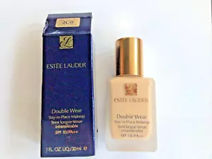 Estée Lauder Double Wear Foundation Shade 2 C0 - Cool Vanilla SPF 10 - 30ml - Picture 1 of 1