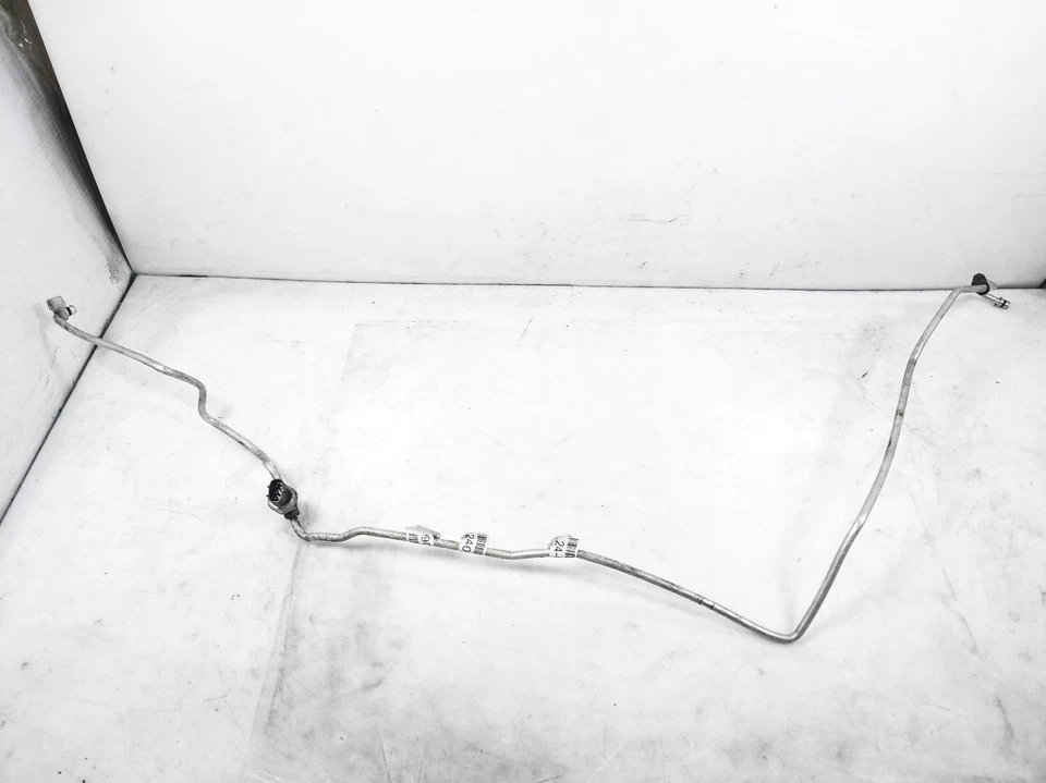 Manguera de descarga de refrigerante aire acondicionado Subaru Crosstrek 2018-2020 - 73431Fj030 Foto 1 de 4