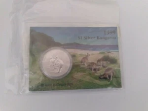 1999 AUSTRALIA 1 OZ SILVER KANGAROO (IN DISPLAY CARD) RARE HTF!!! - Picture 1 of 2