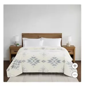 *NEW*Pendleton Ultra Soft Plush Blanket- Birch Tree - Color Ivory Queen Size - Picture 1 of 9