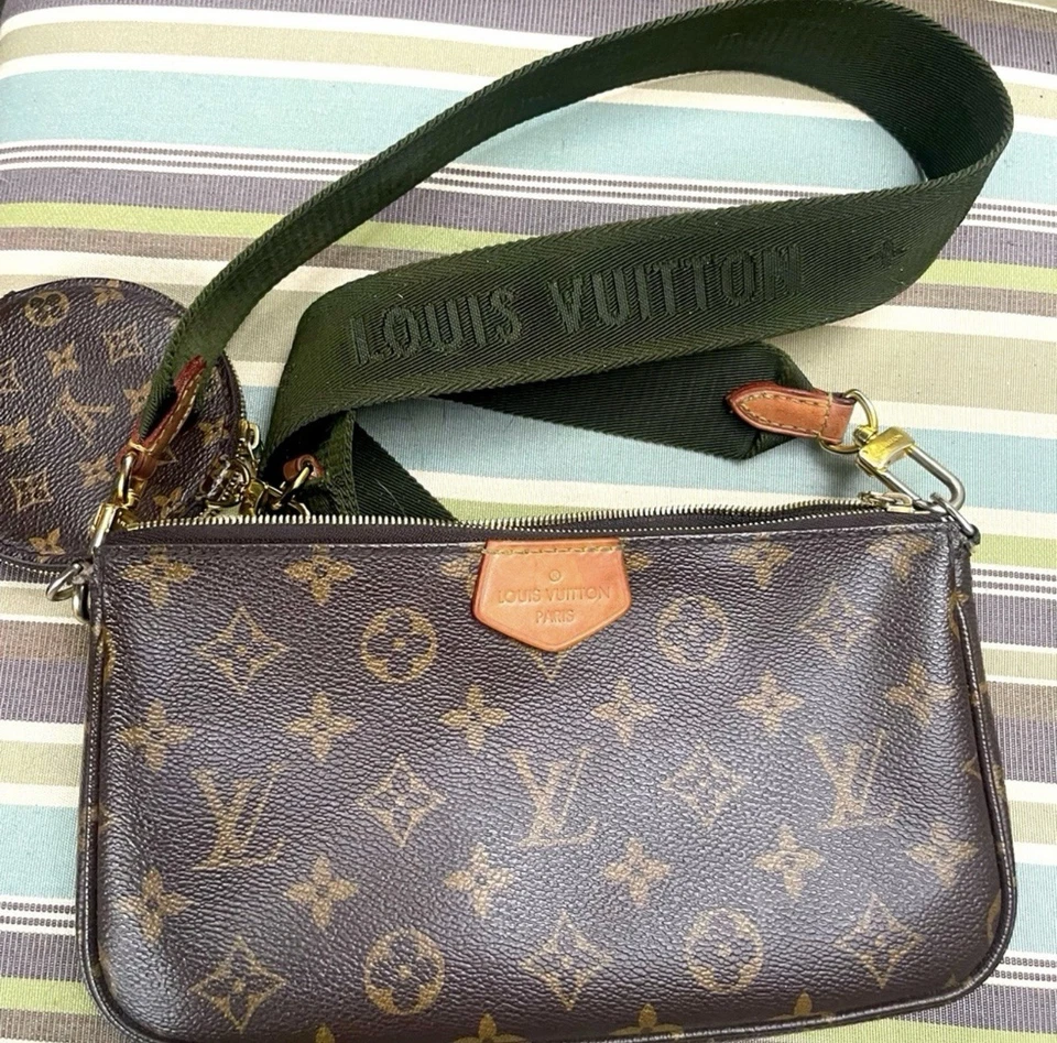CROSSBODY POUCH WITH COIN PURSE- LOUIS VUITTON - Hunter green strap - Image 1 of 4