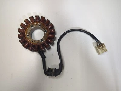 Bobina de estator Honda Hornet CB900F SC48 2002-2007  Foto 1 de 4