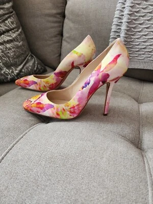 Oscar De La Renta woven floral pumps 38.5 Heels - Изображение 1 из 4