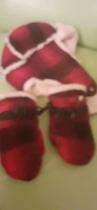 Children Gap winter warm hat and gloves very warm fleece inside. - Picture 1 of 3