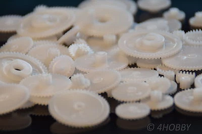 62-teiliges Zahnrad-Set Normal+Exzentrisch Kunststoff verschiedene Größen  - Bild 1 von 3