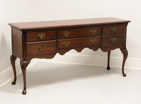 HICKORY CHAIR James River Plantations Mahogany Queen Anne Huntboard Sideboard Cover