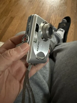 Sanyo VPC-503 Digital Camera, Not Working, For Parts - Image 1 of 4