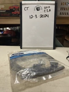 NOS 1983-1986 Ford Thunderbird Trunk Lamp Assembly E3SZ-13A756-A - Bild 1 von 3