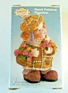 Un tesoro di regali bambina dipinta a mano con cesto rosa e rosa  - Foto 1 di 7