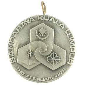 Bandaraya Kuala Lumpur Malaysia Pewter Commemorative Medal 1972 Coin Pendant. - Picture 1 of 10