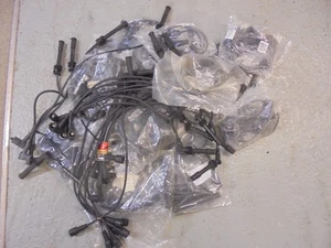 SPARK PLUG LEADS COMPLETTE SETS JOB LOT NEW OLD STOCK (25 SETS ) UK AND GERMAN - Picture 1 of 2