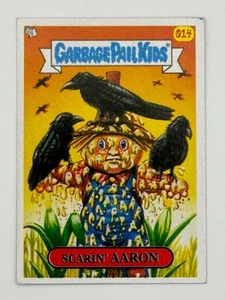 Garbage Pail Kids #14 SCARIN' AARON Nuevas Cartas Colombian Foreign GPK RARE - Picture 1 of 2
