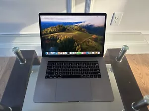 2018 Macbook Pro 15" i7 16gb 512gb (Touchbar and Keyboard Issue) - Picture 1 of 7