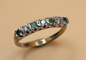 9ct Gold 7 stone Emerald & Diamond Half Eternity Ring Vintage Quality Hallmarked - Picture 1 of 11