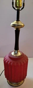 Vtg Red Ruby Crackle Glass Mid Century Modern Lamp MCM Retro Teak Brass - Picture 1 of 8