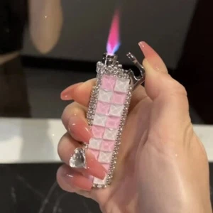 Encendedor creativo con incrustaciones de diamantes hecho a mano rosa llama butano regalos - Imagen 1 de 19