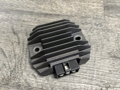 2008-2012 EX250 250 Ninja Kawasaki OEM Voltage Regulator Rectifier - WORKS! - Image 1 of 4