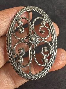 Vintage 830S Maker Mark Pretty Open Work Silver Brooch - Picture 1 of 10