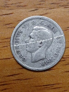 1940 Canadian Silver Dime - Canada 10 Cent - RARE - Picture 1 of 4
