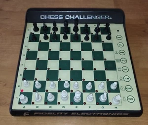 Computer Scacchi SC9 Computer Scacchi Fidelity Chess Challenger 9 BUONE CONDIZIONI - Foto 1 di 22