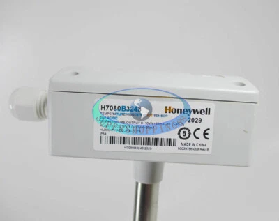 ONE Honeywell Temperature sensor H7080B3243 0-10V/4-20mA (-10℃-40℃） - Image 1 of 2