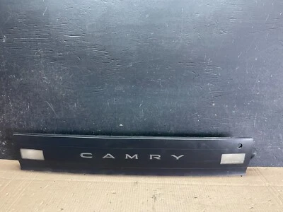 Lanterna traseira painel porta-malas central Toyota Camry 1992 1993 1994 I7667 DG FABRICANTE DE EQUIPAMENTO ORIGINAL - Imagem 1 de 4