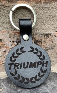 Black Leather Triumph Wreath Laser Engraved Quality Keyring - Picture 1 of 1
