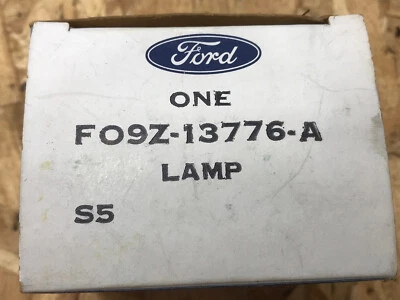 NOS Ford interior light. Aerostar. F09Z-13776-A.        01014 - Image 1 of 2
