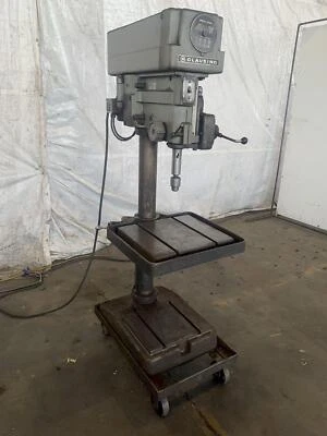 20" CLAUSING 2226 VARIABLE SPEED DRILL PRESS. STOCK # 1165723 - Image 1 of 4