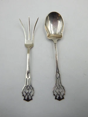 Rogers Lunt Bowlen STERLING CHIPPENDALE Solid Sugar Spoon & Lemon Fork - Image 1 of 4
