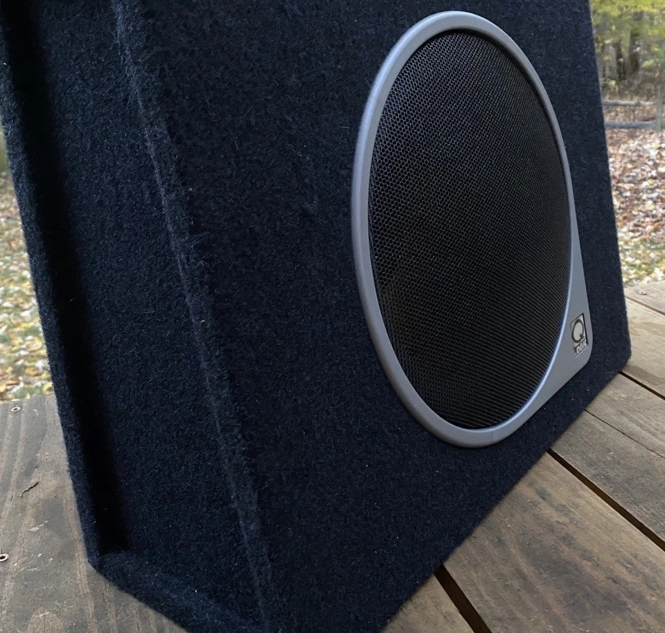 Q-Logic QLT-.6510sx - Single 10" Subwoofer Sealed Slim Truck Box 0.65 Cubic Feet - Image 1 of 4