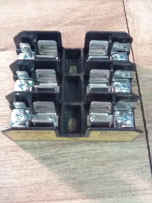 Portafusibles Bussmann BM6033PQ 30A 600V Foto 1 de 4