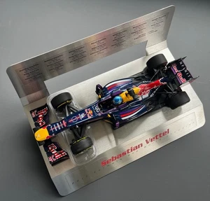 SEBASTIAN VETTEL RED BULL  RB9 F1 2013 WORLD CHAMPION 1/18 GPL DISPLAY RARE NEW - Picture 1 of 15