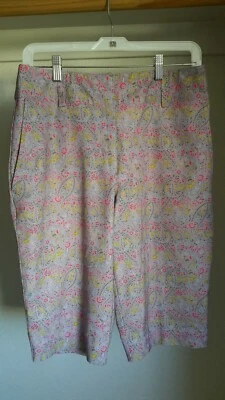 Шорты-бермуды женские Nike для гольфа размер 4 Dri-Fit лаванда цветочный пейсли б/у в отличном состоянии - Изображение 1 из 4