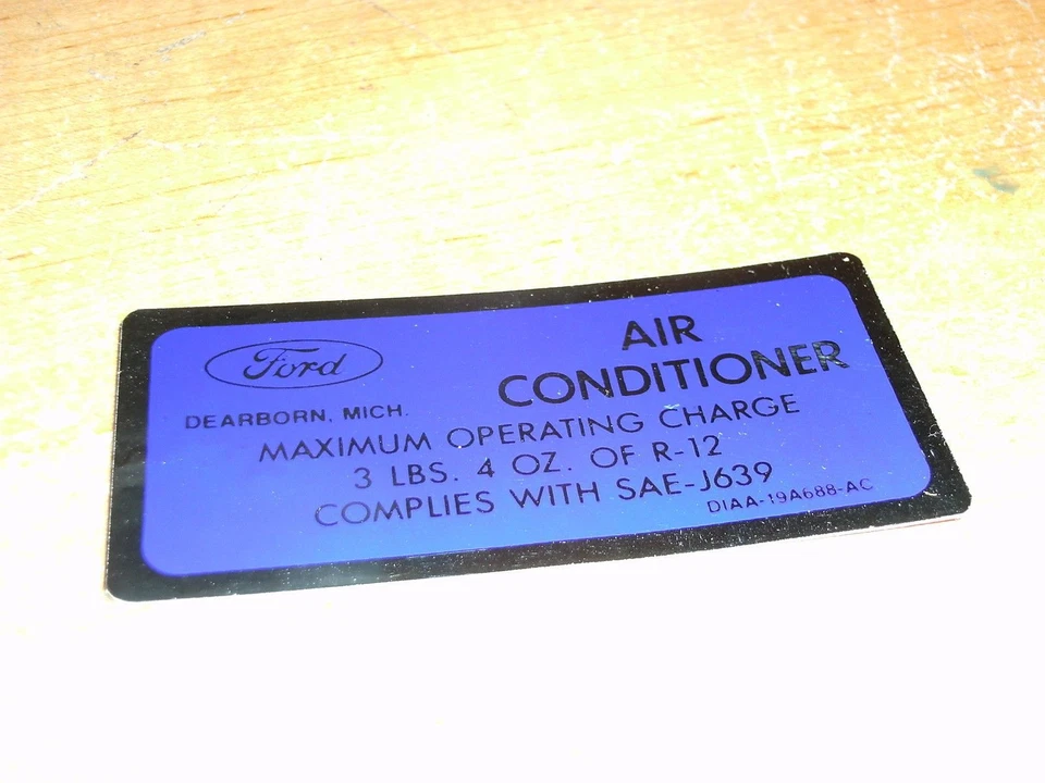 1971 1972 1973 LINCOLN CONTINENTAL AND MARK III IV AIR CONDITIONING CHARGE DECAL - Image 1 of 1