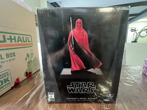 Star Wars Emperor's Royal Guard Statue 2006 Limited edition 3014/3500 Cover